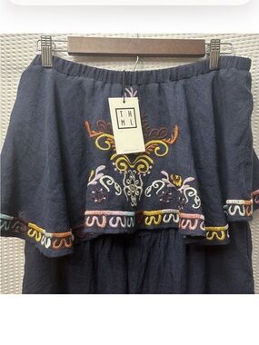 NWT Women’s THML Navy Embroidered Off-The-Shoulder Romper  W/ Pocket Size Large